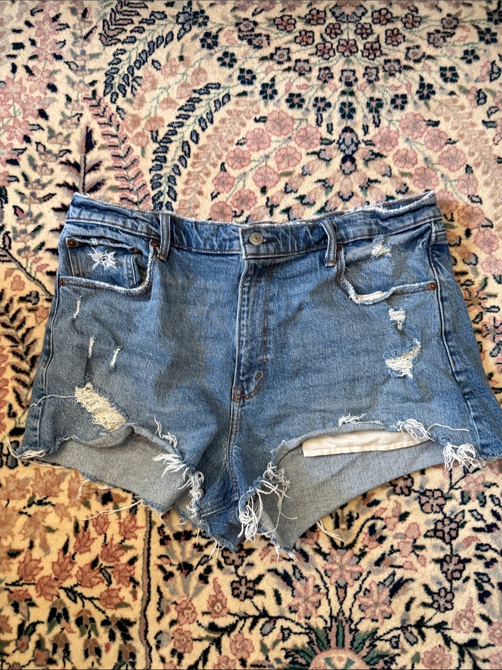 Abercrombie Distressed Blue Denim Women's Shorts 33 16 high rise mom short
